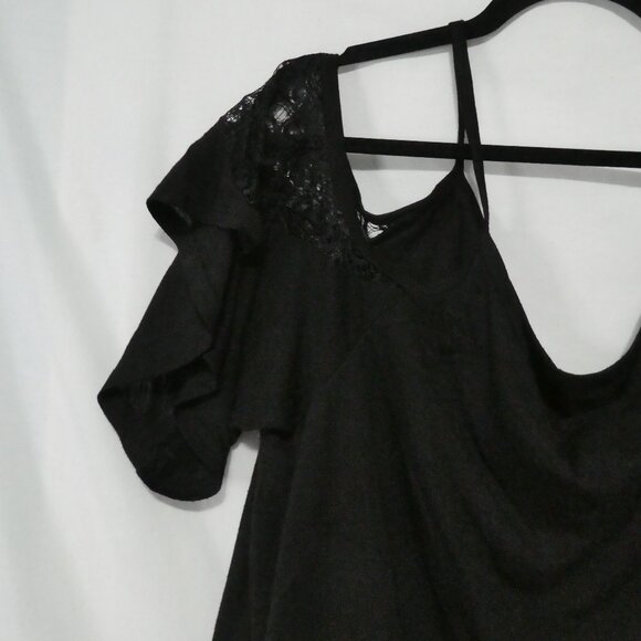 TORRID | size 1 | Chic Black Cold Shoulder Top - Picture 8 of 12